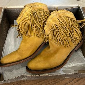 Liberty Black Vegas Soley RARE COLOR